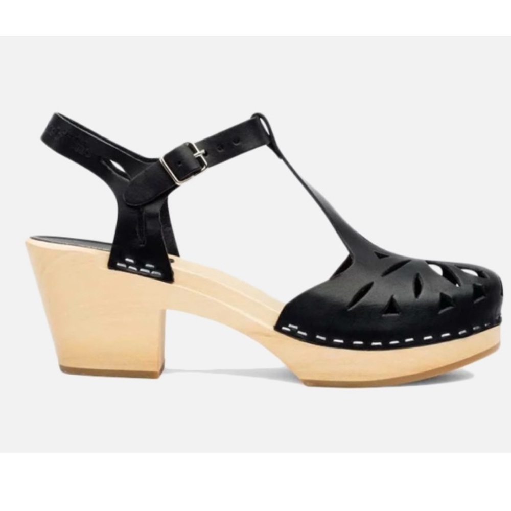 Swedish Hasbeens Black Lacy Sandal Clog Size 39/ 9 like new with Box